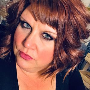 Meet your Posher, Tina